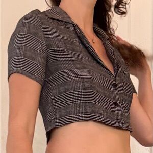 Reformation buttoned collared crop top with pocket. size 0